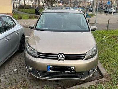 Beige Gebraucht 2012 VW Touran Highline Van / Kleinbus | 4.600 € (Superpreis)