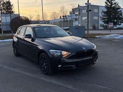 Gebraucht BMW 118 Sport Line 143 PS (105 kW) 2012 Schwarz Kleinwagen