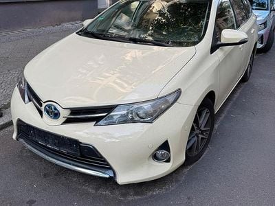 Toyota Auris Hybrid
