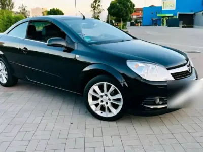 Gebraucht Opel Astra Cabriolet 101 PS (74 kW) 2006 Schwarz Cabrio