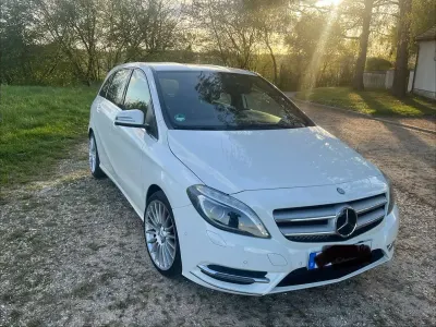 Gebraucht Mercedes B180 AMG Edition 1 122 PS (89 kW) 2013 Kleinwagen
