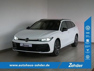Gebraucht VW Passat R-line 150 PS (110 kW) 2024 Pure white grenadillschwarz... Kombi