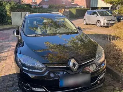 Gebraucht Renault Mégane III Bose Edition 110 PS (80 kW) 2015 Schwarz Limousine