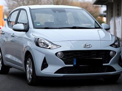 Gebraucht Hyundai i10 Trend 84 PS (61 kW) 2020 Weiß Kleinwagen