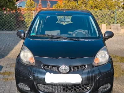 Używany Toyota Aygo 68 KM (50 kW) 2009 Czarny Hatchback
