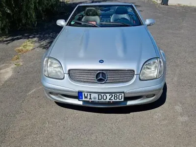 Gebraucht Mercedes SLK230 197 PS (144 kW) 2000 Silber Cabrio