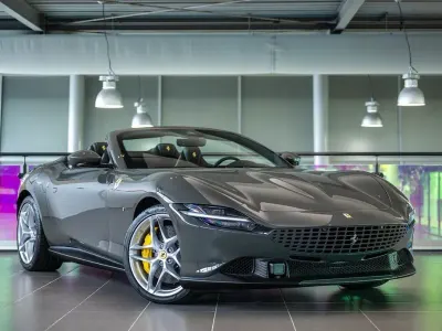 Gebraucht Ferrari Roma 620 PS (456 kW) 2026 Grau Cabrio