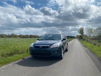 gebraucht Ford Focus 1,6 Benzin Navi, Klima, AHK, TÜV Neu