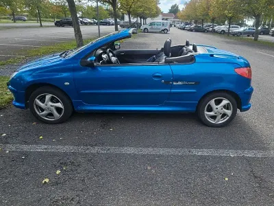 Gebraucht Peugeot 206 CC Platinum 110 PS (80 kW) 2005 Blau Cabrio