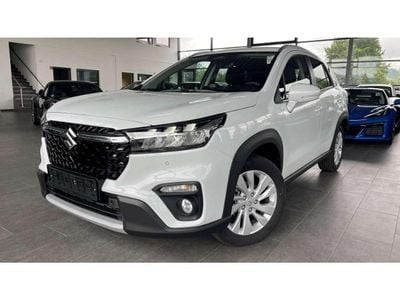 Weiss Gebraucht 2025 Suzuki SX4 S-Cross Comfort SUV | 22.670 € (Guter Preis)