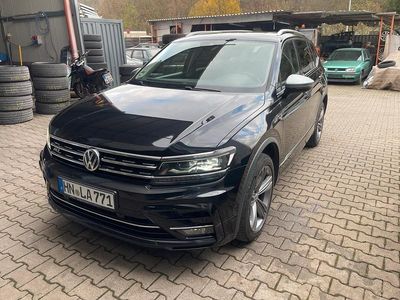 Usata VW Tiguan Allspace R-line 220 CV (161 kW) 2019 Nero SUV