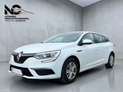 Gebraucht Renault Mégane Life 101 PS (74 kW) 2017 Weiß Limousine