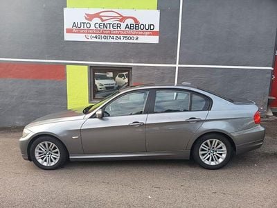 Gebraucht BMW 318 Comfort Edition 143 PS (105 kW) 2010 Grau Limousine