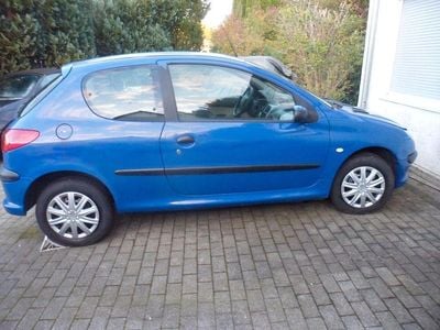 Blau Gebraucht 2004 Peugeot 206 Filou Limousine | 950 € (Superpreis)