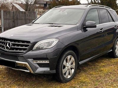 Gebraucht Mercedes ML250 AMG line 204 PS (150 kW) 2013 Grau SUV