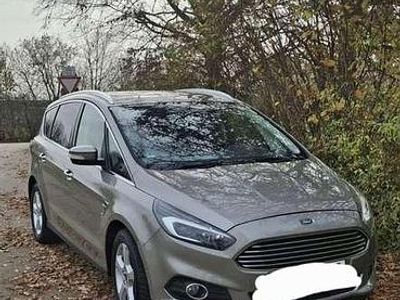 Gebraucht Ford S-MAX Titanium 209 PS (153 kW) 2016 Beige Van / Kleinbus