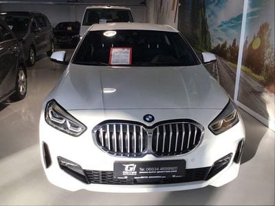 Gebraucht BMW 118 M Sport 136 PS (100 kW) 2021 Weiß Kleinwagen