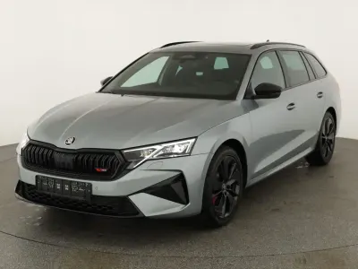 Neu Skoda Octavia RS 265 PS (194 kW) 2026 Smokey diamond silver metallic Kombi
