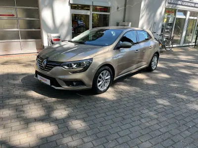 Gebraucht Renault Mégane Intens 132 PS (97 kW) 2016 Beige Limousine