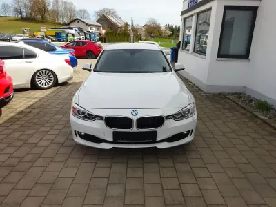 Gebraucht BMW 320 210 PS (154 kW) 2012 Alpinweiss iii Limousine