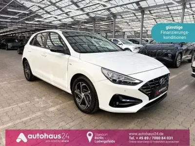 Second-hand Hyundai i30 Intro Edition 159 CP (116 kW) 2021 Alb Berlinǎ