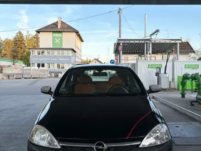 Używany Opel Corsa Njoy 75 KM (55 kW) 2003 Czarny Hatchback