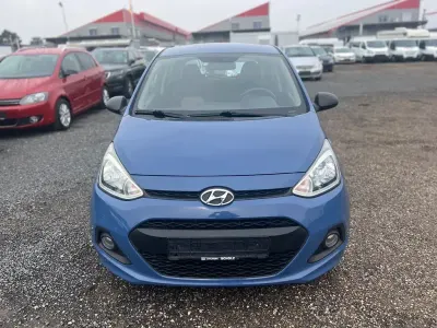 Usata Hyundai i10 Classic 67 CV (49 kW) 2015 Blu Utilitaria