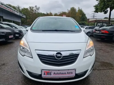 Gebraucht Opel Meriva Edition 101 PS (74 kW) 2012 Weiß Van / Kleinbus
