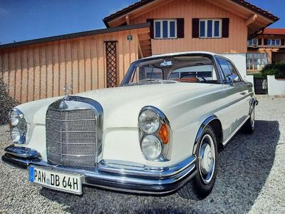 Gebraucht Mercedes 220 120 PS (88 kW) 1964 Weiß Coupé