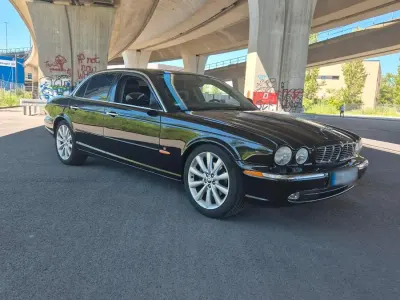 Używany Jaguar XJ 238 KM (175 kW) 2004 Czarny Sedan/Limuzyna