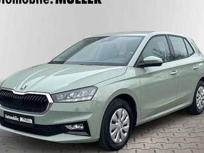 Neu Skoda Fabia Essence 95 PS (69 kW) 2026 Grün Kleinwagen
