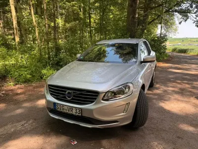 Gebraucht Volvo XC60 Kinetic 215 PS (158 kW) 2013 Silber SUV