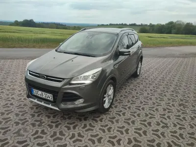 Gebraucht Ford Kuga Individual 140 PS (102 kW) 2014 Grau SUV