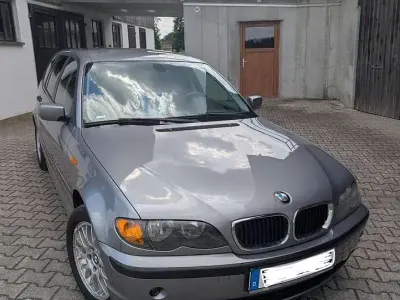 Gebraucht BMW 316 116 PS (85 kW) 2005 Grau Kombi
