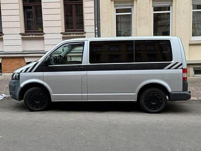 Usata VW Caravelle 140 CV (102 kW) 2010 Argento Furgone