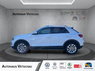 Second-hand VW T-Roc Style 110 CP (80 kW) 2023 Alb SUV