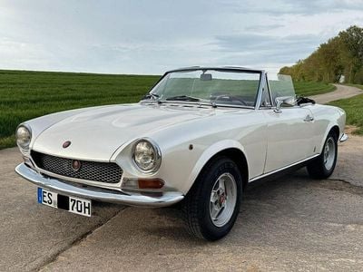 Second-hand Fiat 124 Spider 110 CP (80 kW) 1970 Alb Cabrio