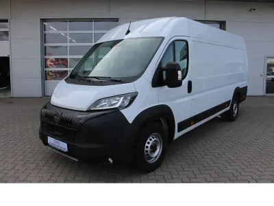 Gebraucht Peugeot Boxer 140 PS (102 kW) 2024 Weiß Van