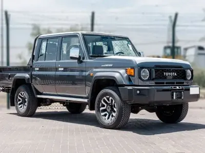 Neu Toyota Land Cruiser 231 PS (169 kW) 2026 Grau Pickup
