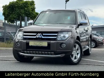 Gebraucht Mitsubishi Pajero Edition 200 PS (147 kW) 2009 Braun SUV