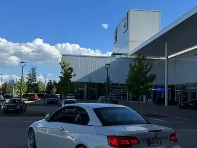 Gebraucht BMW 320 Cabriolet M Sport 184 PS (135 kW) 2011 Weiß Cabrio