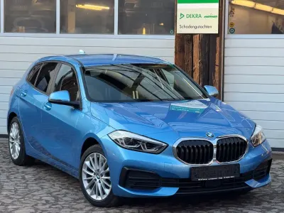 Gebraucht BMW 120 Advantage 190 PS (139 kW) 2021 Blau Limousine