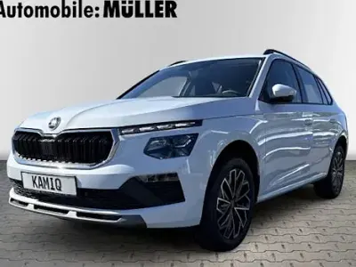 Neu Skoda Kamiq Tour 116 PS (85 kW) 2026 Moonweiss metallic SUV