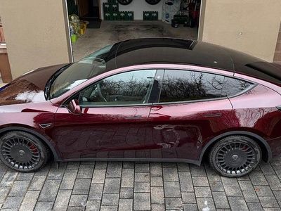 Rot Gebraucht 2023 Tesla Model Y Performance SUV | 37.500 € (Fairer Preis)