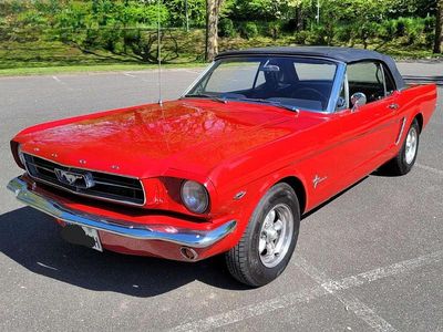 Second-hand Ford V8 175 CP (128 kW) 1965 Roșu Cabrio