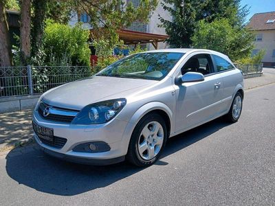 Opel Astra GTC