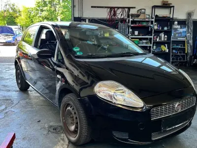 Gebraucht Fiat Punto 65 PS (47 kW) 2009 Schwarz Kleinwagen