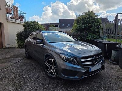 Mercedes GLA220