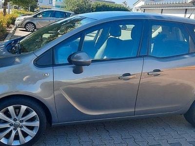 Braun Gebraucht 2013 Opel Meriva Innovation Van / Kleinbus | 5.400 € (Guter Preis)