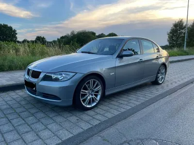 Gebraucht BMW 320 150 PS (110 kW) 2005 Grau Limousine